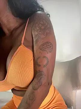 Freechat Bustykeyla on StripChat