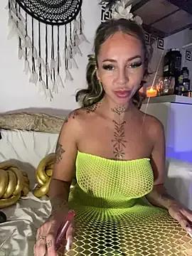 Freechat CheekyChels on StripChat