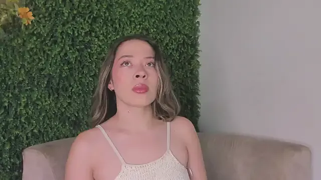 chloe_d — SENSUAL BLOWJOB + HARD SPANKS