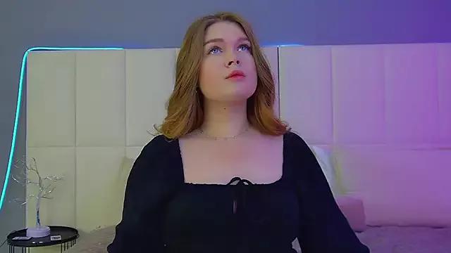 Freechat CrystalLyons on StripChat