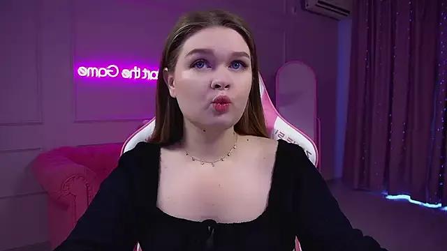 Freechat CrystalLyons on StripChat