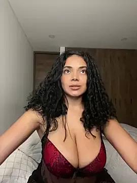 Freechat Curlyierr on StripChat