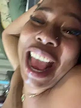 Freechat CurvyDesire1 on StripChat