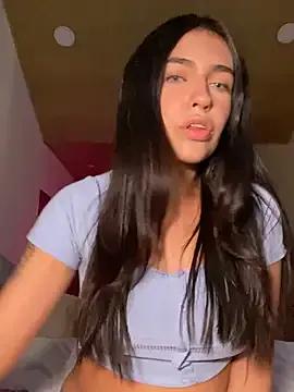 Freechat DaphneUwu on StripChat