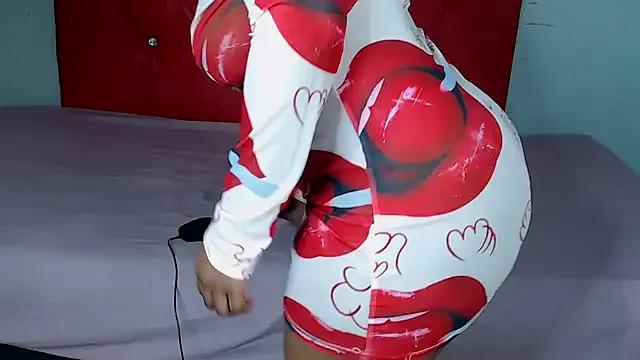 EbonyBentley — open pussy closeup