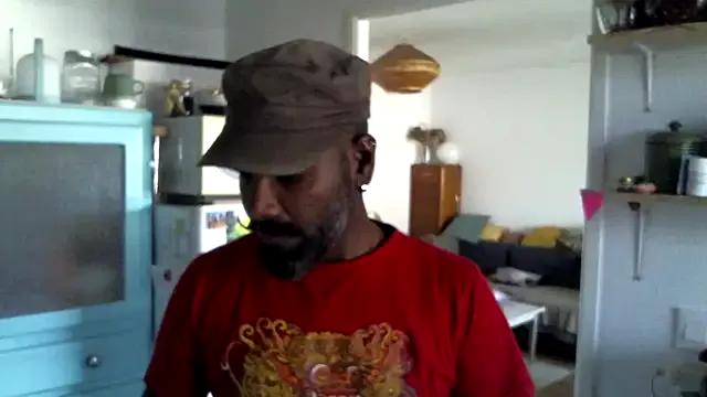 Freechat frenchblackc31 on StripChat