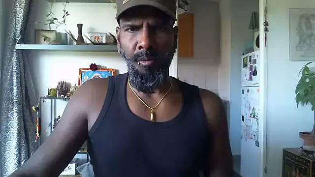 Freechat frenchblackc31 on StripChat