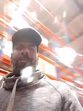 Freechat frenchblackc31 on StripChat