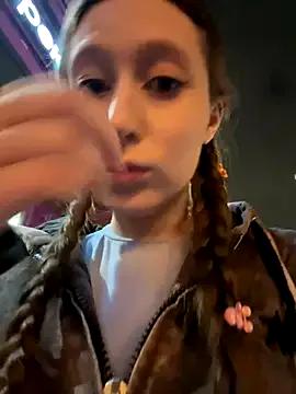 FroggyAnna — happy froggy dance 