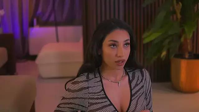 Freechat GinaValentinna on StripChat