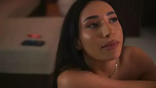 Freechat GinaValentinna on StripChat