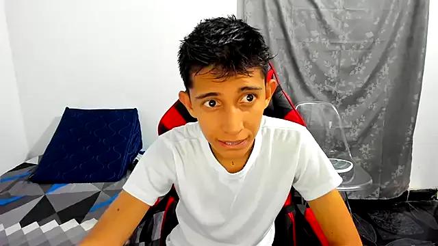 Freechat gomitaboy_1 on StripChat
