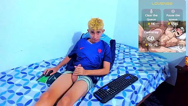 Freechat gomitaboy_1 on StripChat