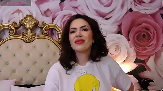 Freechat HessaHessy on StripChat