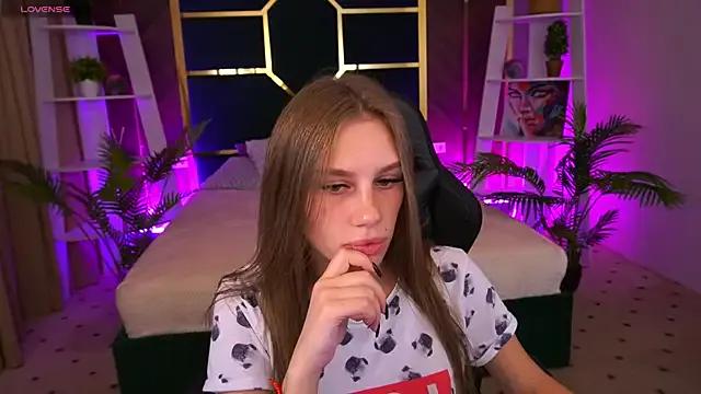 StripChat HeyEmilly is Freechat HeyEmilly — hey let's have a good time together