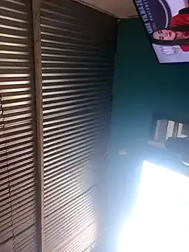 hot-mom22 — STRANGER TOUCHES MY BREASTS