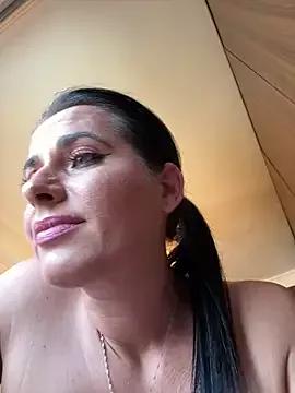 Freechat Hotmomcheckk_ on StripChat
