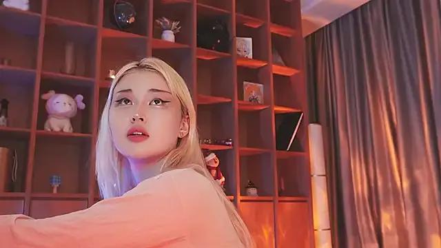 StripChat's Hyun_chia - quirk online cam stripper to arouse all your fantasies hyun_chia from StripChat