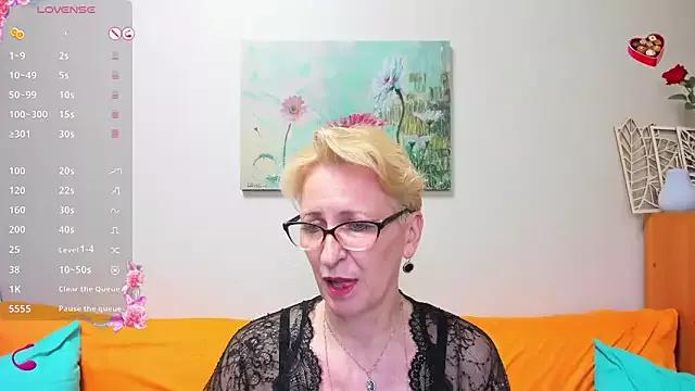 Freechat iamyourdream89 on StripChat