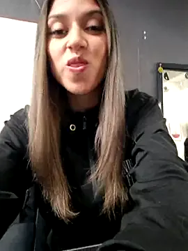 Isabella_Varella — Freechat on StripChat