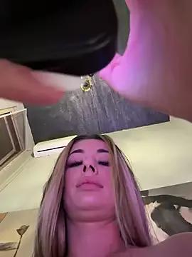 Freechat IsabellaEtthan on StripChat