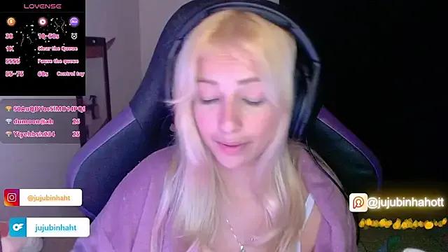 StripChat jujubinhahot is Freechat jujubinhahot — plug anal