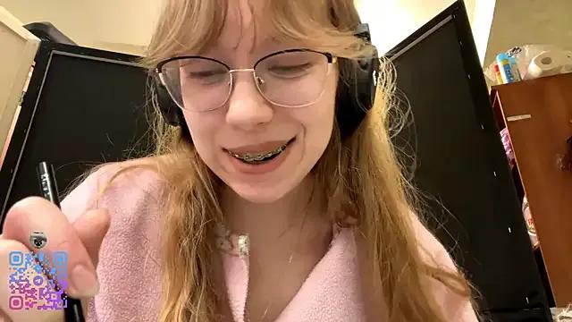 StripChat JuneCooper is Freechat JuneCooper — Take off your T-shirt