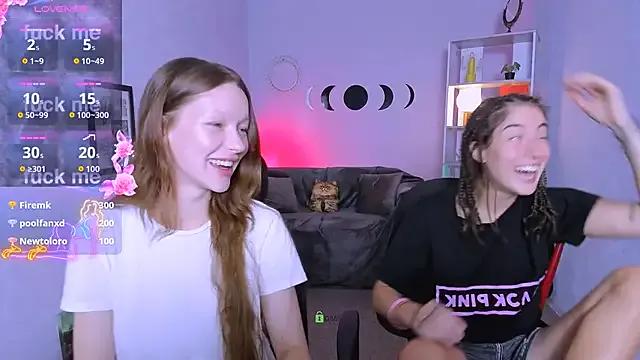 StripChat khloebeauty is Freechat khloebeauty — flash tits