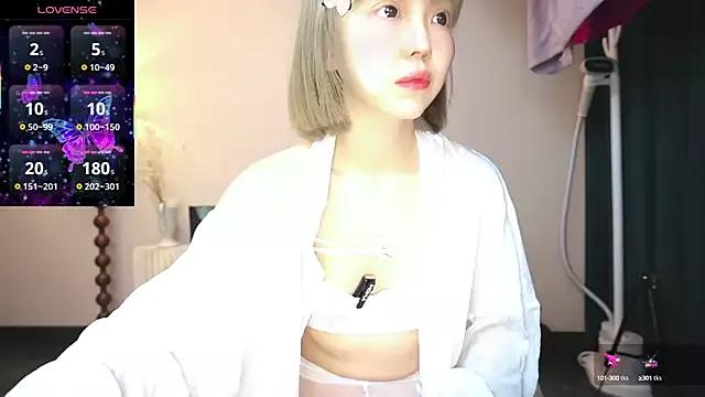 Freechat kiraa-0051 on StripChat