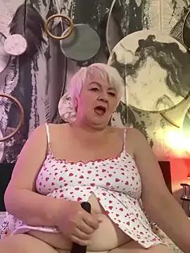 Freechat Laura_Millf on StripChat