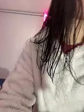 Freechat lauuraww on StripChat