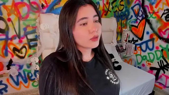 Liana_Bernocchi — undress me and see my hairy pussy