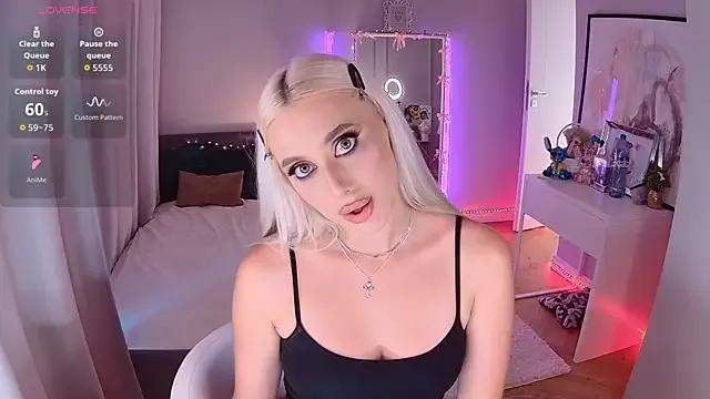 StripChat LoryWood is Freechat LoryWood — slow striptease till naked