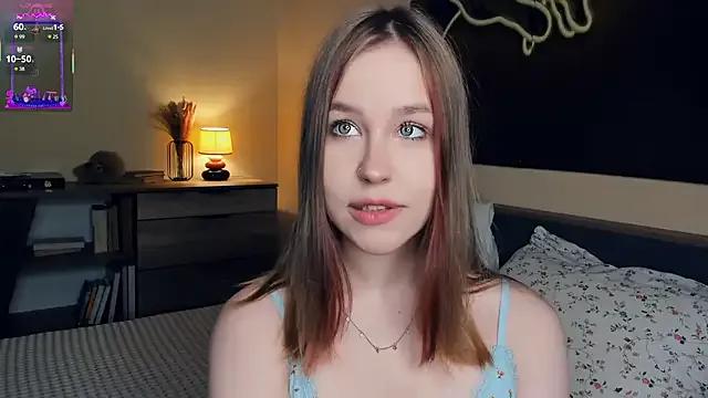 StripChat MaliaBourraine is Freechat MaliaBourraine — Pinch my nipples under top