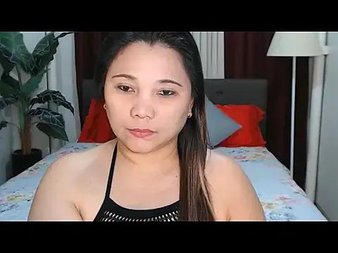 The enticing MarielRose143 wants you to fuck her bod now! MarielRose143 from StripChat