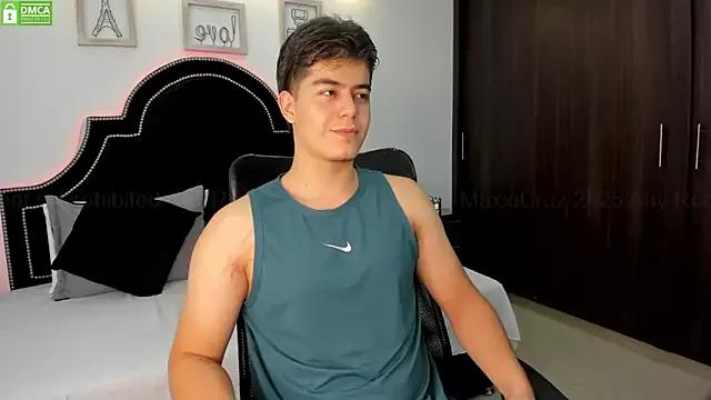 Freechat MaxxiCruz on StripChat