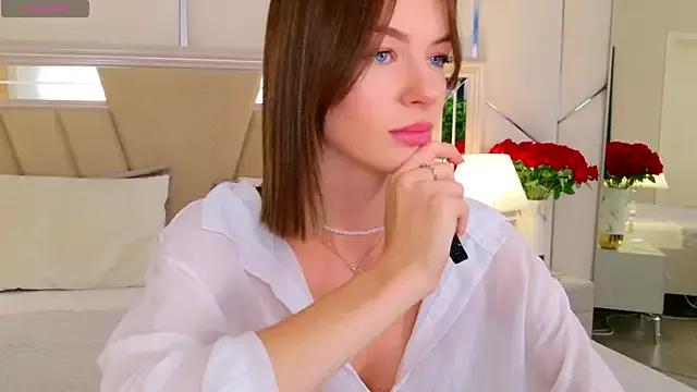 StripChat MeganMour is Freechat MeganMour — sexy pose  tease