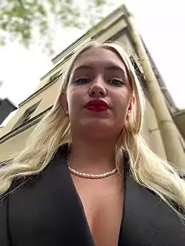 Freechat Milkyy_wway on StripChat