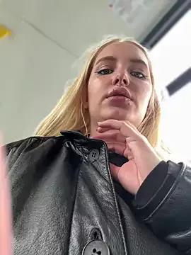 Freechat Milkyy_wway on StripChat