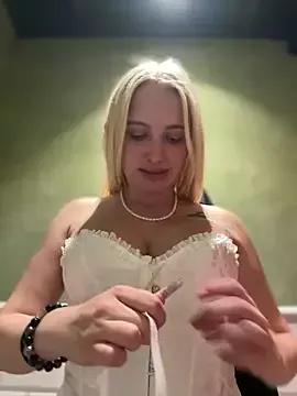 Freechat Milkyy_wway on StripChat