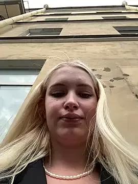 Freechat Milkyy_wway on StripChat