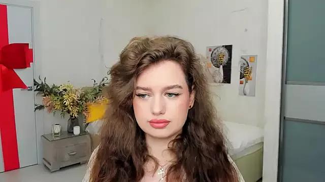 Freechat MiracleCurly on StripChat
