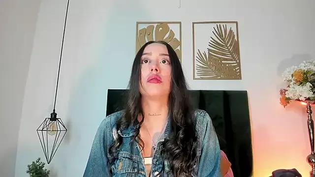 Freechat NoraDasilva on StripChat