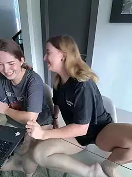 Group Nura_n_Sarah on StripChat