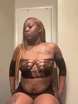 Bonkers ObsessedWLyla from StripChat gets her physique pumped on camera! ObsessedWLyla from StripChat