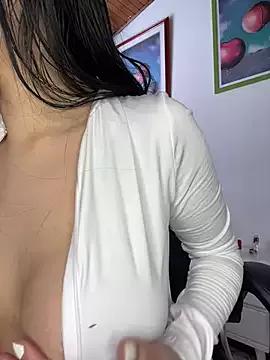 Freechat oh_nina on StripChat
