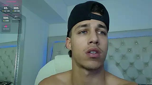 Freechat orionblaze69_ on StripChat