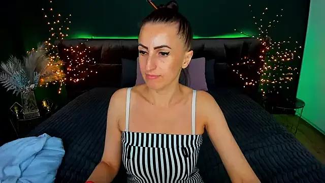 Rebecca_Diamond