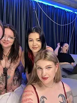 Freechat RollingGirls on StripChat