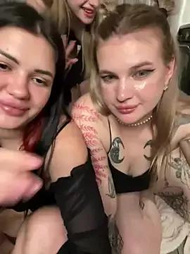 Freechat RollingGirls on StripChat